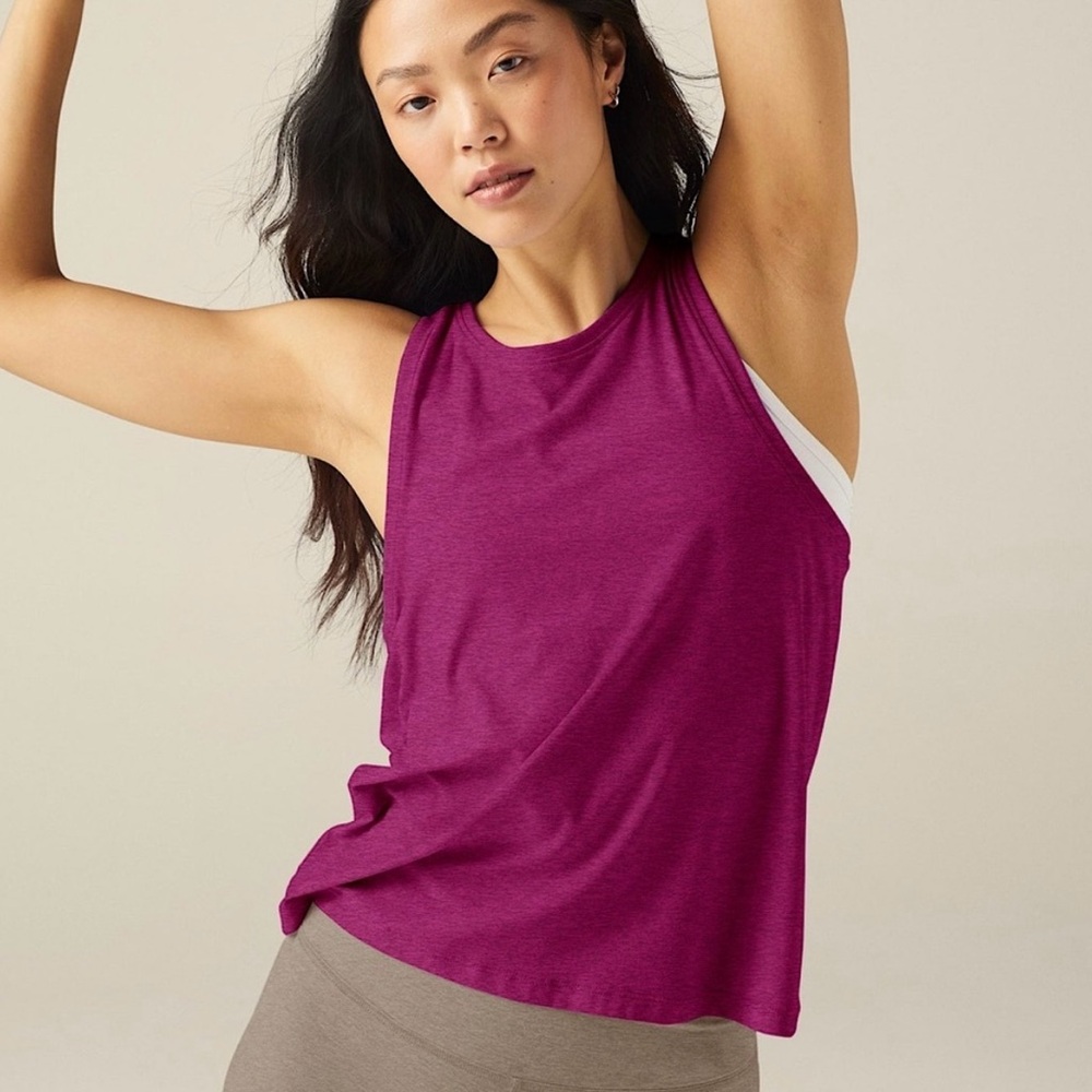 Beyond Yoga featherweight rebalance tank, size M